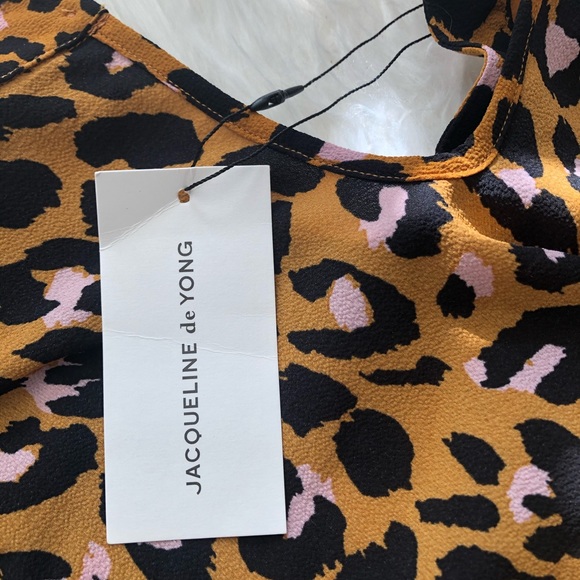 NWT Jacqueline de Yong Leopard Print Blouse - Picture 2 of 4